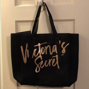 Victoria’s Secret insulated bag